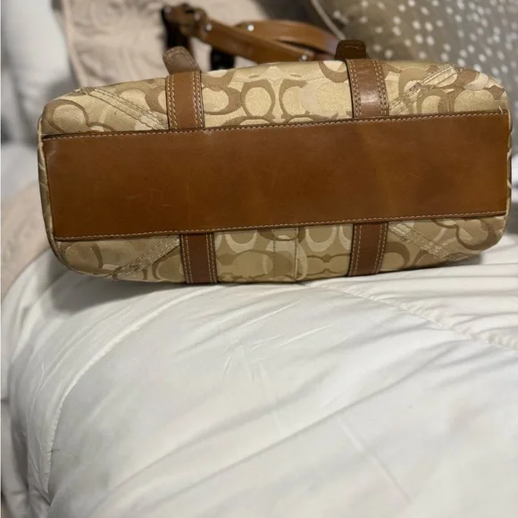 Coach Chelsea Optic Signature Jacquard/Leather Satchel - Picture 11 of 13